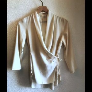 Aritzia Wilfred blouse size XS in cream